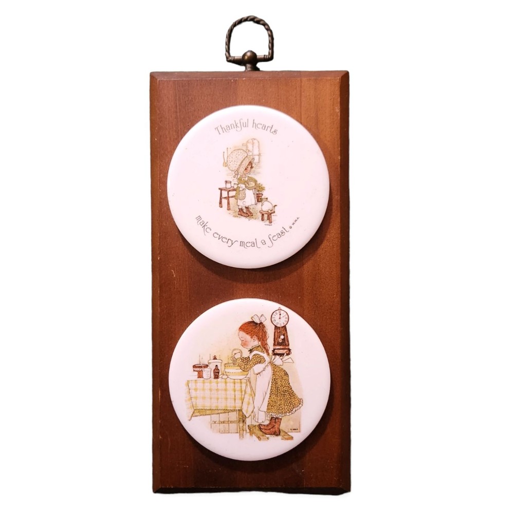 Holly Hobbie Wall Plaque Ceramic Wood Decoration 1974 Made in USA